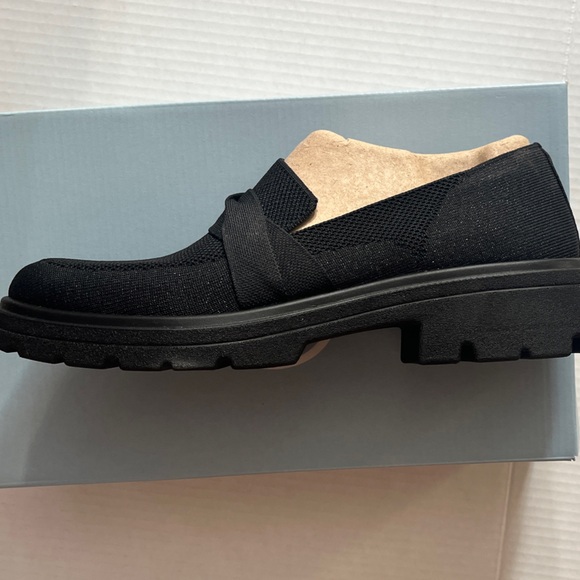 Life Stride Black Mesh Slip-On Loafers - Picture 2 of 7